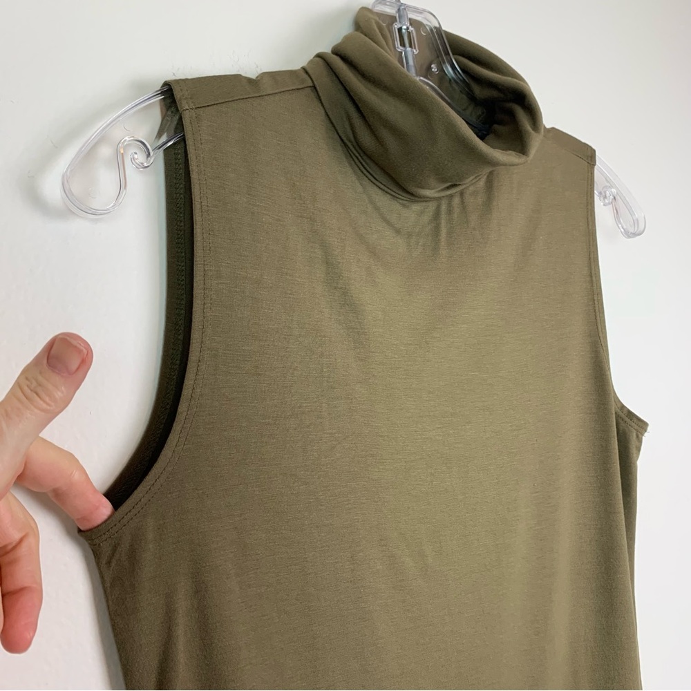 NWT L'AGENCE Ceci Sleeveless Turtleneck Top in Pine Size M - Picture 6 of 11